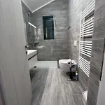 Mungo Villa