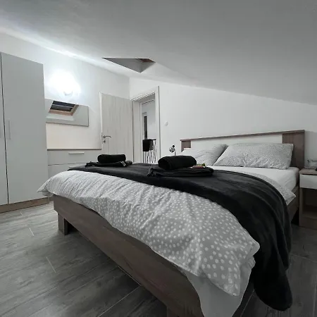 Villa Mungo Starigrad-Paklenica