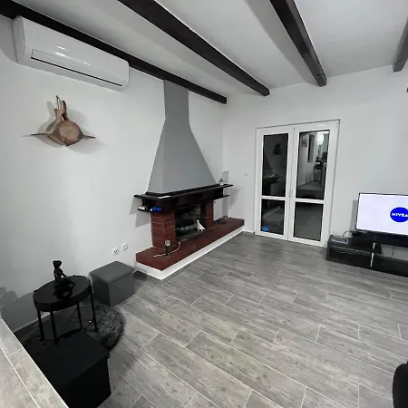 Mungo Villa