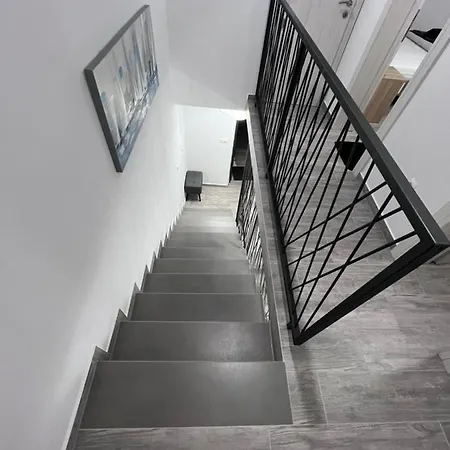 Mungo Villa