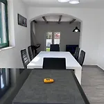 Villa Mungo